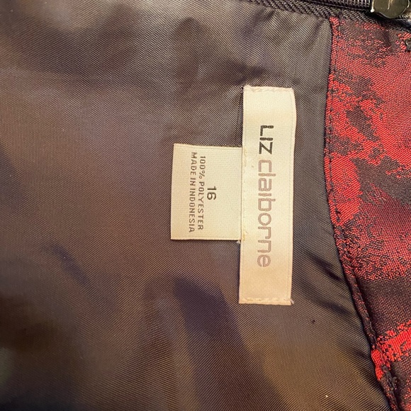 LIZ CLAIBORNE Black and red jacquard Rose Pattern Dress - Picture 16 of 16